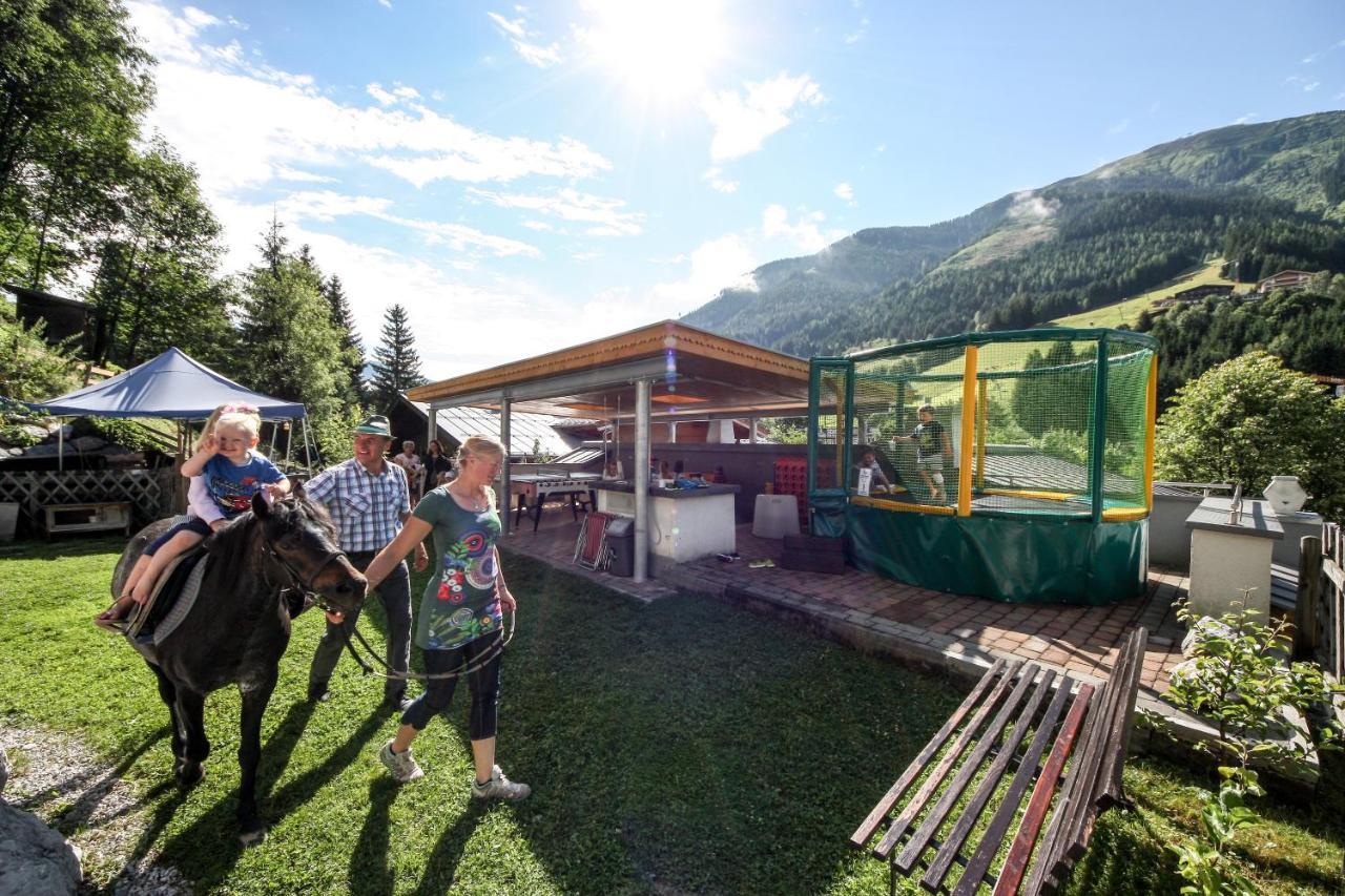 Talheimer Grias Di & Hoamat Since 1958 Inklusive Therme Tauern Spa & Jokercard Saalbach-Hinterglemm Exterior foto